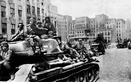 Nhân ngày chiến thắng phát xít (9-5): Tác chiến chiều sâu-đỉnh cao của nghệ thuật quân sự Liên Xô