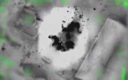 Hàng chục quả rocket bắn từ dải Gaza, Israel không kích đáp trả