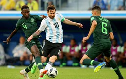 Argentina chiến thắng may mắn, HLV bị đồn mất ghế lại được thể tâng bốc Messi