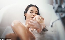 Tắm nước lạnh thì giúp giảm cân nhưng bạn vẫn nên tắm nước "nóng" 5 lần/tuần và đây là lý do