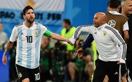 HLV Argentina lần đầu tiết lộ về vụ "hỏi ý kiến" Messi trước khi đưa Aguero vào sân