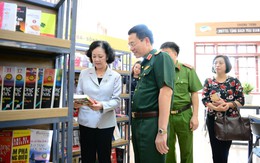 Viettel tặng sách các trại giam trên toàn quốc