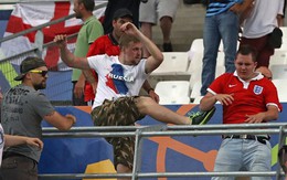 World Cup chưa đến, hooligan Nga đã 'dọa xử' fan Anh