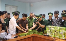 3 người Lào đi xe bán tải mang cả yến ma tuý vào Việt Nam để bán