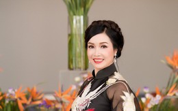 Hoa hậu Bùi Bích Phương: Vui với chiếc xe đạp và từ chối nhiều đại gia