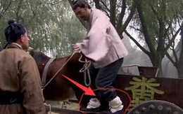 Sạn hài hước trong phim Hoa ngữ: Thời Tam Quốc có ô tô, người cổ đại đi giày Tây