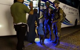 Bất ngờ Israel trong cuộc tháo chạy ngoạn mục của đội cứu hộ khỏi Syria