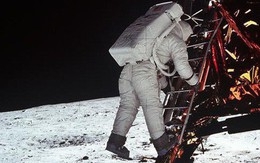 Ai là người quay/chụp lại khoảnh khắc Neil Armstrong trở thành người đầu tiên đặt chân lên Mặt Trăng?