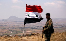Syria chiếm vùng giáp biên Israel, thượng cờ sát Cao nguyên Golan