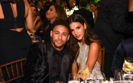 Điều khó ngờ về chuyện tình yêu của danh thủ Neymar và bạn gái được mệnh danh "mỹ nhân quyến rũ nhất hành tinh"