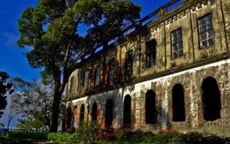 Khách sạn trăm tuổi bị bỏ hoang ở Philippines ẩn chứa nhiều câu chuyện đen tối làm du khách tò mò