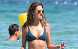 Alessandra Ambrosio cuốn hút mê hồn ở bãi biển thiên đường