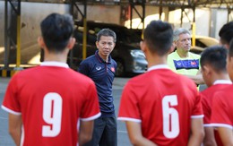 Trước nguy cơ bị loại, U19 Việt Nam còn gặp rắc rối trên đất Indonesia