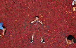24h qua ảnh: Mọi người háo hức tham gia cuộc thi ăn ớt ở Trung Quốc