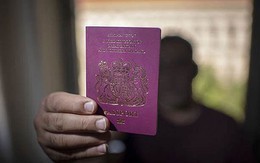 Thâm nhập đường dây buôn bán hộ chiếu bị đánh cắp xuyên quốc gia