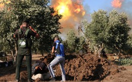 Israel chìa tay khi phe nổi dậy điêu đứng trên chiến trường Syria