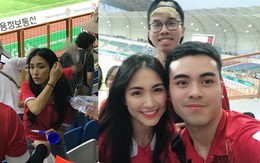 Hòa Minzy gây chú ý khi xuất hiện trên khán đài xem U23 Việt Nam thi đấu chiều nay