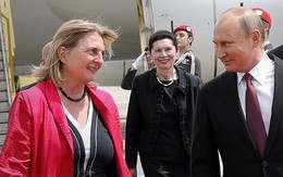 Tổng thống Putin dự đám cưới Ngoại trưởng Áo: Hàng trăm cảnh sát được huy động