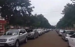 Clip: Quá nhiều xế hộp tề tựu ngày họp phụ huynh khiến dân mạng bất ngờ về độ giàu có của người dân Buôn Mê Thuột