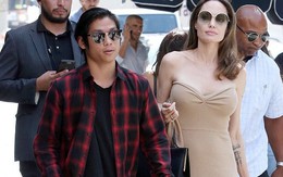 Đi ăn cùng Pax Thiên, Angelina Jolie diện váy trễ nải khoe vòng 1 quyến rũ trở lại sau phẫu thuật cắt ngực