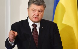 Tổng thống Ukraine Poroshenko bắt tay hành động hủy bỏ hiệp ước hữu nghị với Nga