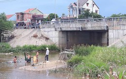 Hàng trăm người lùng sục tìm cháu bé 27 tháng mất tích