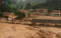 Mưa lũ ở Yên Bái khiến 11 nhà dân bị sập đổ, hư hỏng
