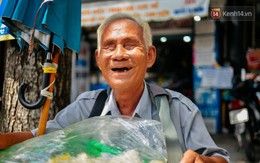 Chuyện tình chưa kể của ông lão mù bán bánh thuẫn ở Sài Gòn: "Tui nhỏ hơn vợ 2 tuổi, mà nói chuyện dễ mến nên bả ưng tui!"
