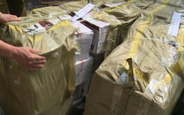 Hà Nội: Mật phục, thu giữ 10.000 gói bánh trung thu siêu rẻ, không rõ nguồn gốc