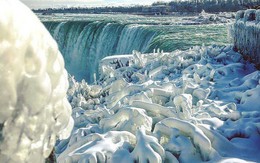 Bí ẩn về thác nước đóng băng được mệnh danh là "nữ hoàng băng giá"
