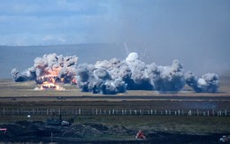 Ảnh: Xe tăng và máy bay Nga giội hỏa lực, nghiền nát mục tiêu tại tập trận Vostok-2018