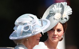 Không chỉ cấm bà Camilla lại gần con mình, Công nương Kate còn "cao tay" khiến mẹ chồng nổi trận lôi đình vì một loạt hành động này
