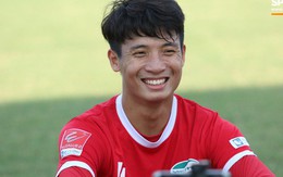 Tiến Dũng cười tít mắt trong buổi tập trước ngày lịch sử của Viettel