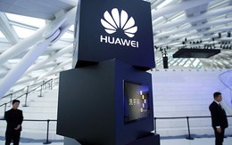 Màn dìm hàng pin iPhone theo cách không thể hay hơn của Huawei