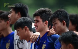 Cầu thủ Thái Lan đẫm nước mắt sau khi bị loại đầy tiếc nuối khỏi sân chơi châu Á