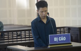 Trộm xăng bị nhắc nhở, đổ xăng thiêu sống người nhắc