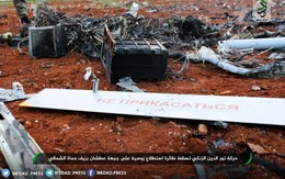 Máy bay trinh sát Nga bị phiến quân bắn hạ, tan xác ở Hama