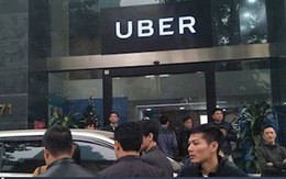 Văn phòng Uber Hà Nội phải mở cửa đối thoại trước sức ép của hàng trăm tài xế