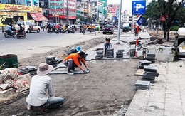 Đà Nẵng: Vì sao vỉa hè nhiều tuyến đường phục vụ APEC 2017 mới lát đã hư hỏng?