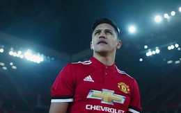 Tự tay đánh đàn tặng Man United, Sanchez gợi nhớ đến Van Persie