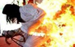 Hà Tĩnh: Ghen tuông, chồng tưới xăng thiêu sống vợ