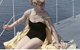 Bất ngờ về thời trang thanh lịch và gợi cảm của phụ nữ Liên Xô