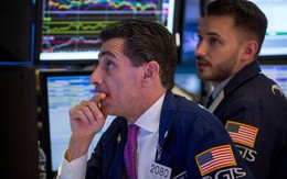 Ngày tồi tệ trong một năm khủng khiếp quật ngã chứng khoán Mỹ, nhà đầu tư không còn chỗ trú ẩn