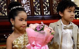 Cặp sinh đôi Thái Lan được tổ chức hôn lễ vì gia đình tin rằng 2 em là "người tình kiếp trước"