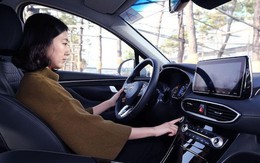 Hyundai SantaFe 2019 sẽ dùng vân tay thay chìa khoá xe?