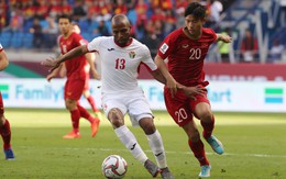Lee Nguyễn âm thầm theo dõi Asian Cup 2019, cặm cụi "like" các hình ảnh của ĐT Việt Nam
