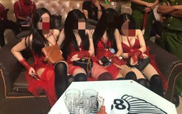 Vũ nữ múa khiêu dâm phục vụ gần 100 “dân chơi” ở quán bar Sài Gòn