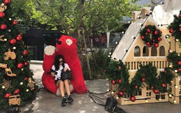 Cũng theo trend khoe ảnh năm mới, nhưng không thể nhận ra vợ đại gia kim cương vì trẻ như thiếu nữ