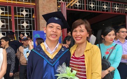 Tình yêu bao la của người mẹ con có con bị động kinh là tân cử nhân