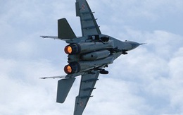 Tiêm kích MiG-29K "va phải chim", bốc cháy ngùn ngụt trên trời
